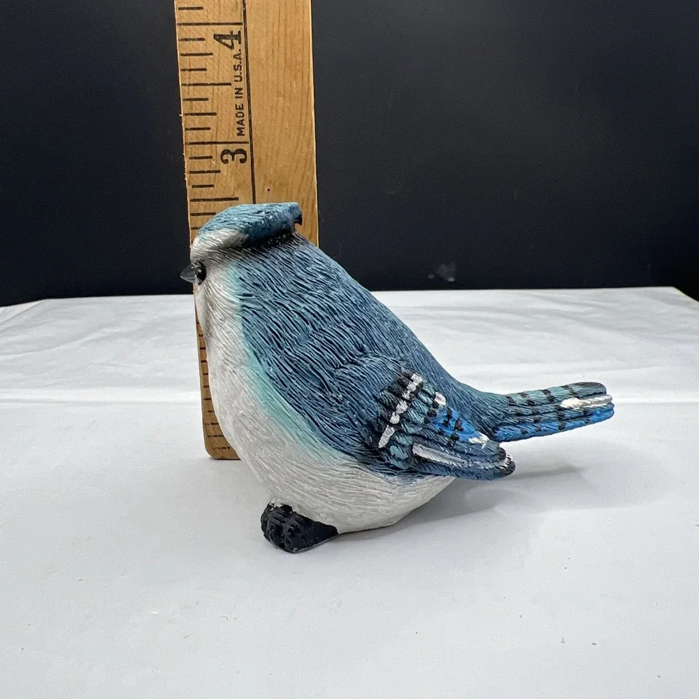 Leaf & Petal Textured Blue Jay Bird Figurine Painted Resin Garden Shelf Decor